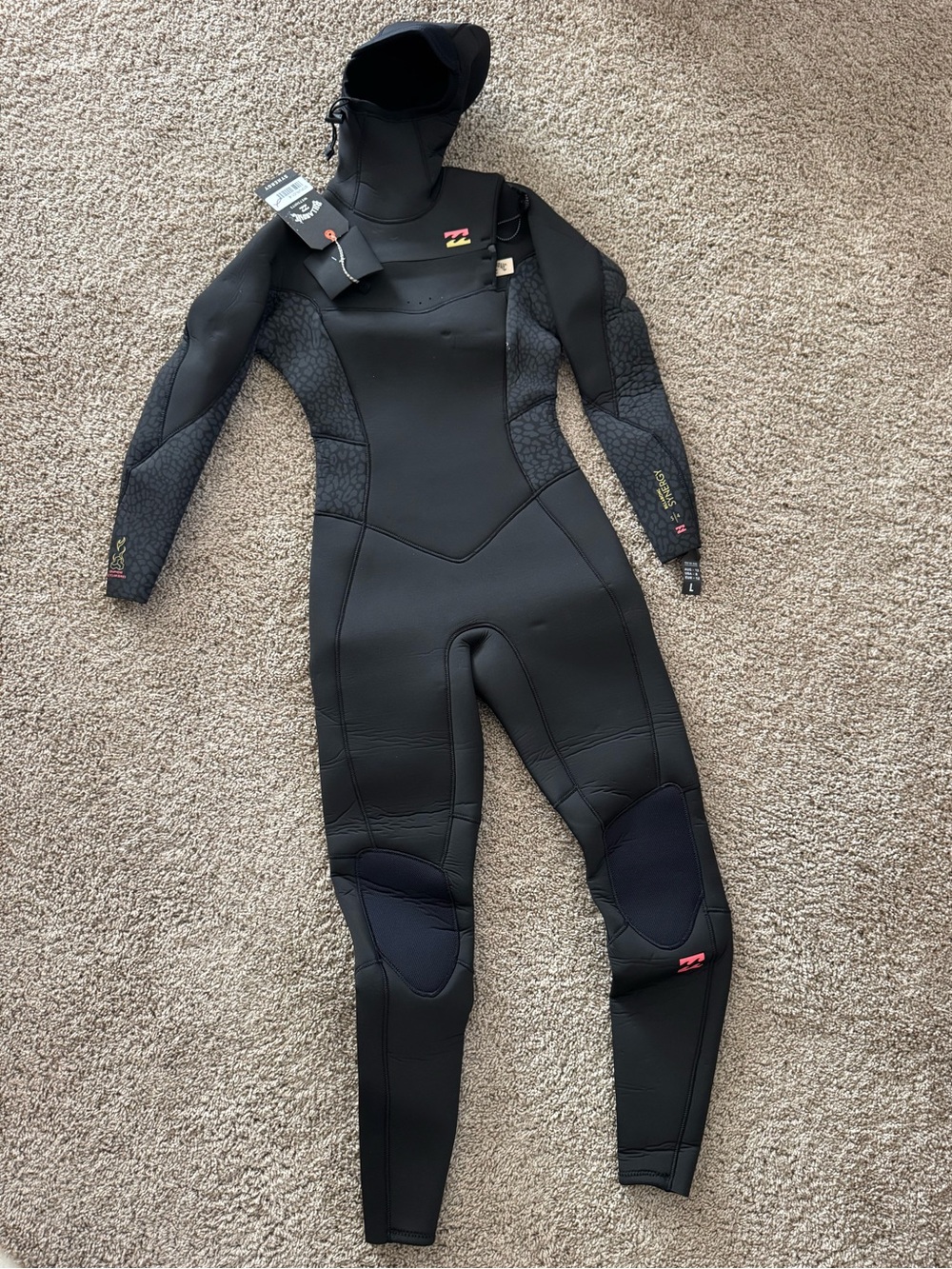 NWT Billabong Synergy Women’s Hooded Wetsuit